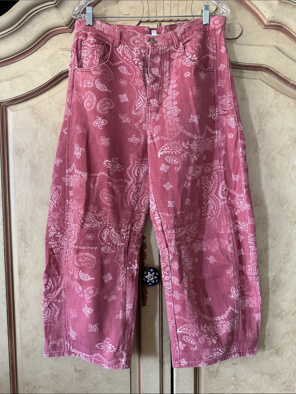 EE:SOME Red Paisley Print Barrel Denim Jeans size Medium